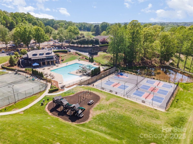 Property image 5 of 2909 Dodsworth Drive in Cramer Mountain, Cramerton, NC 28032