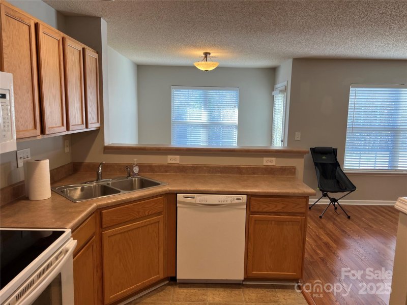 Property image 5 of 10824 Twisted Bark Lane in The Townes at Old Stone Crossing, Charlotte, NC 28213