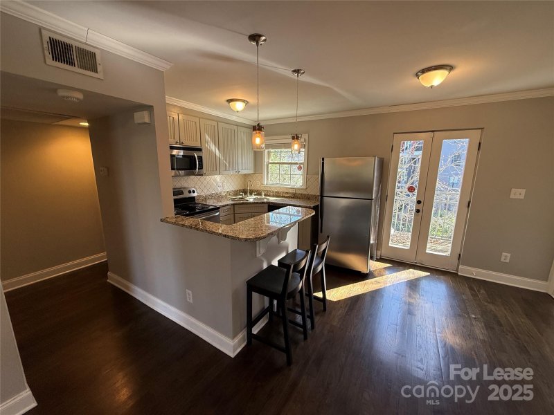 Property image 2 at 4921 Park Road, Charlotte, NC 28209