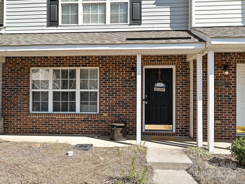 Property image 2 at 3231 Blythe Ridge Court, Charlotte, NC 28213