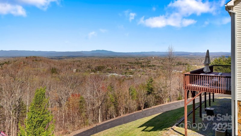 Property image 3 at 3486 Stones Throw Drive, Valdese, NC 28690