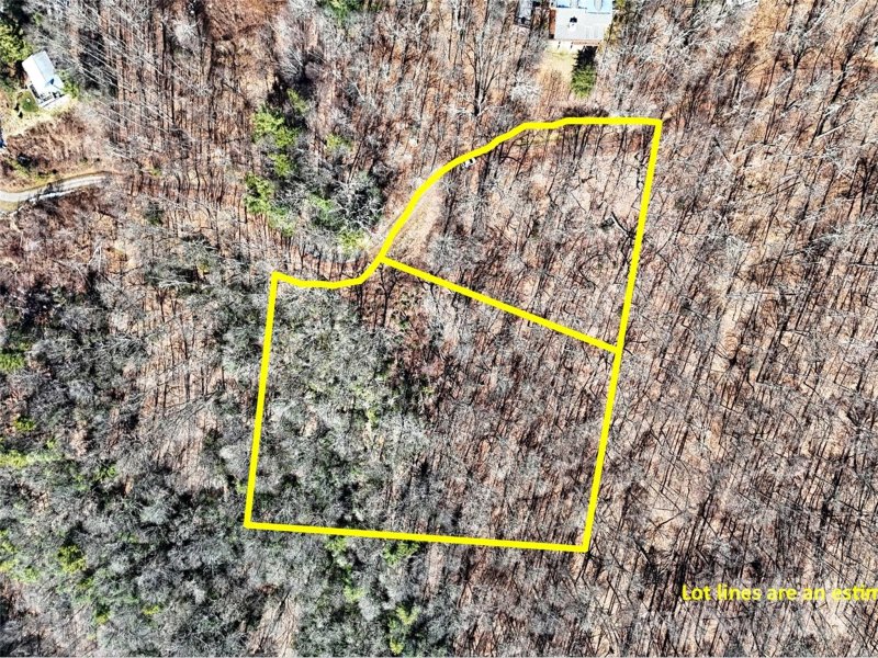 Property image 2 of 00 Barn Cove Road in Hurricane Ridge Ltd, Clyde, NC 28721