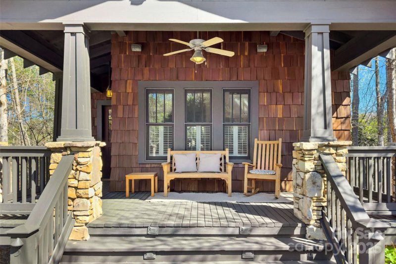 Property image 4 at 3 Whitman Lane, Black Mountain, NC 28711