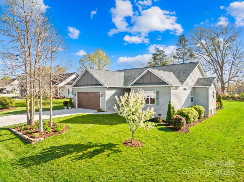 Property image 3 at 147 Castle Pines Lane, Statesville, NC 28625