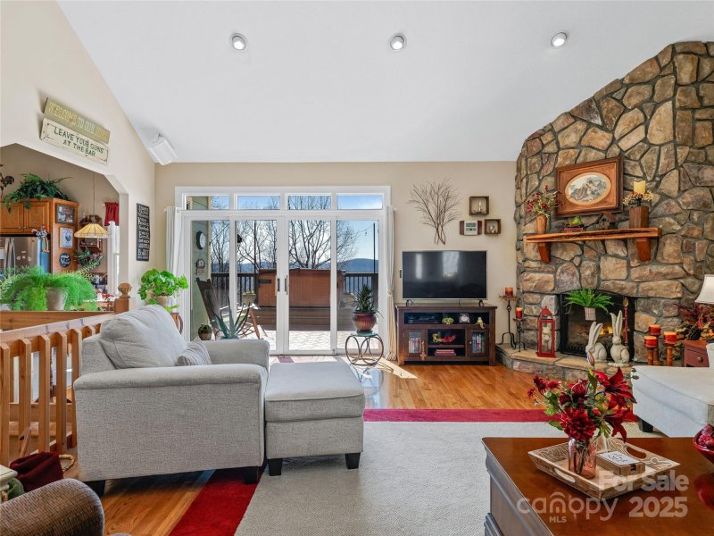 Property image 3 of 288 Hawks Point Drive in Hawks Point, Zirconia, NC 28790