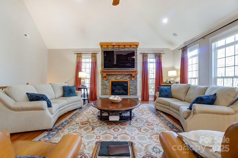 Property image 4 of 1567 Withers Drive in Verdict Ridge, Denver, NC 28037