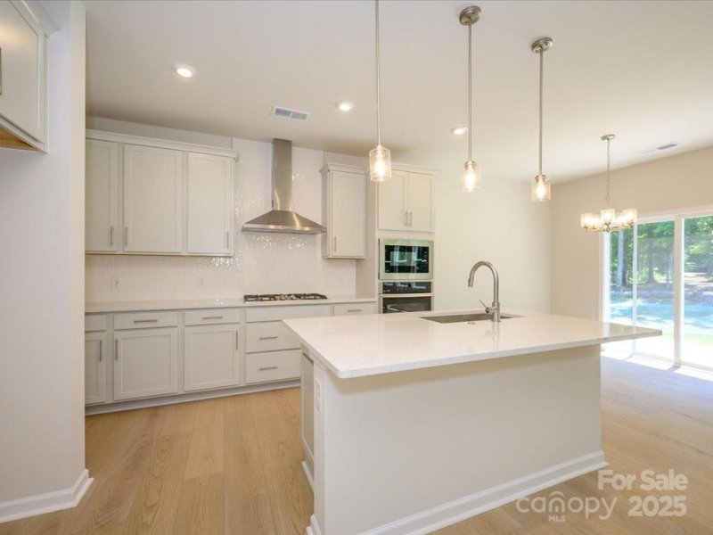 Property image 5 of 7113 Short Stirrup Lane in Alton Creek, Mint Hill, NC 28227