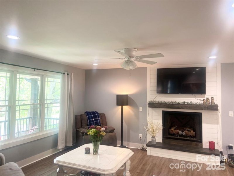 Property image 4 of 705 W School Street in Carolina Terraces, Maiden, NC 28650