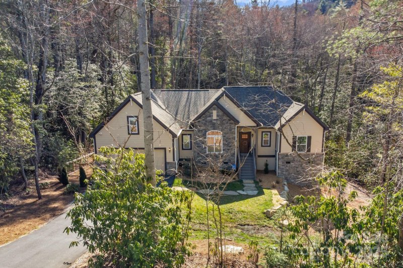 39 Pine Forest Court