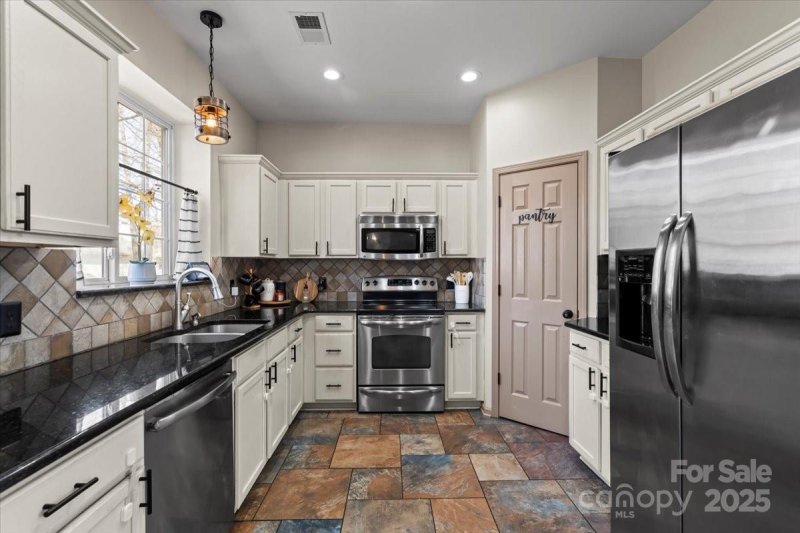 Property image 3 of 6645 Allness Glen Lane in Highland Creek, Charlotte, NC 28269