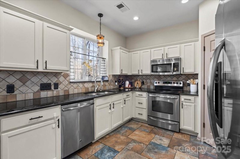 Property image 4 of 6645 Allness Glen Lane in Highland Creek, Charlotte, NC 28269