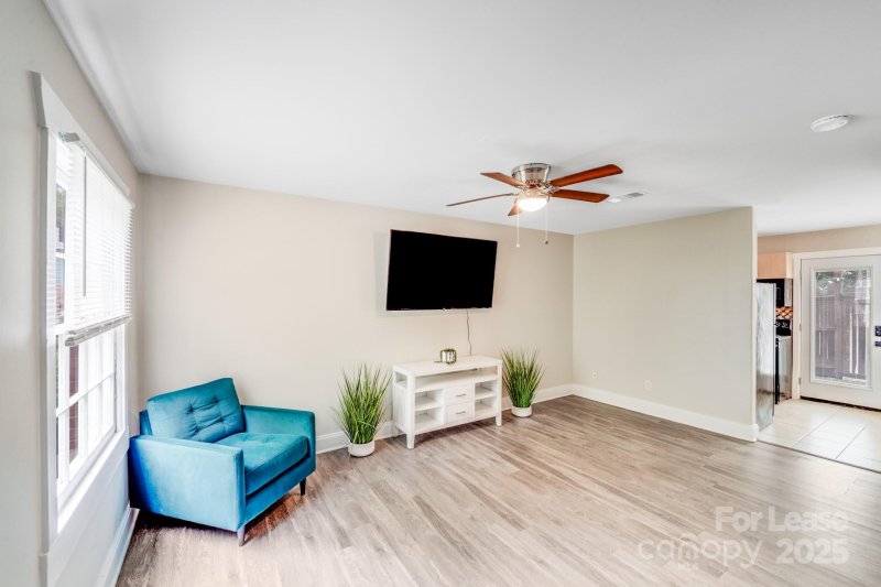 Property image 2 at 638 Chipley Avenue, Charlotte, NC 28205