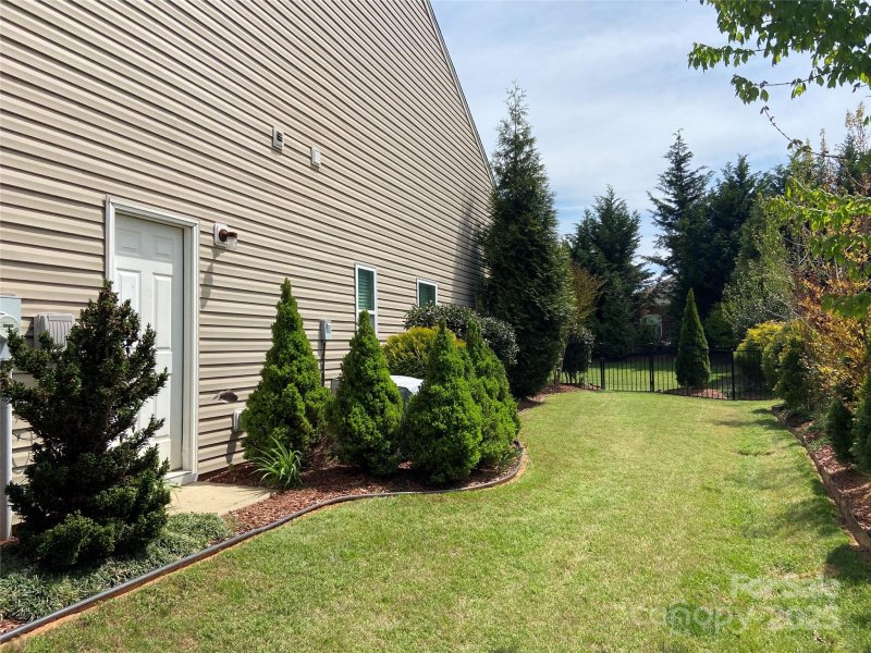 Property image 4 at 116 Water Ski Drive, Statesville, NC 28677