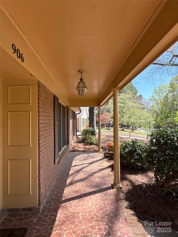 Property image 4 at 906 Mclaughlin Drive, Charlotte, NC 28212