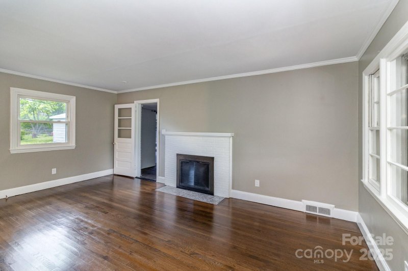 Property image 3 at 5323 Hilltop Circle, Charlotte, NC 28269