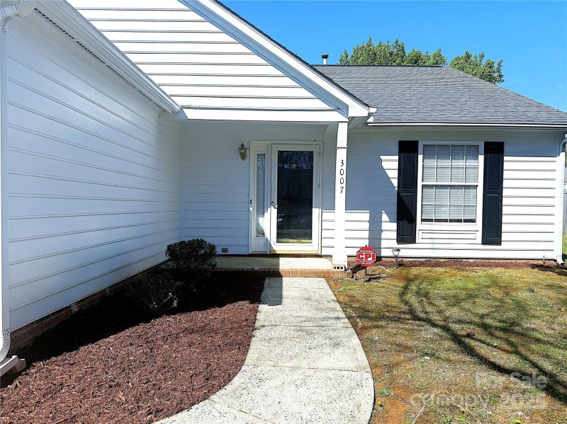 Property image 3 at 3007 Walsingham Court, Matthews, NC 28105