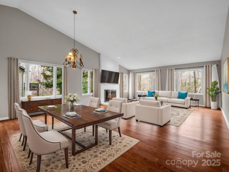 Hunting Country Trails, Tryon Community