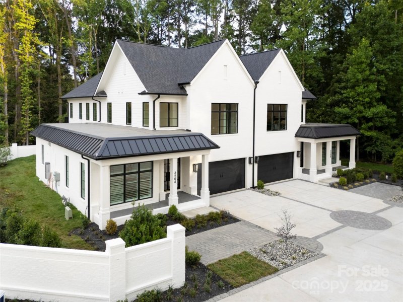 Property image 2 of 3150 Providence Road in GreenTree, Charlotte, NC 28211