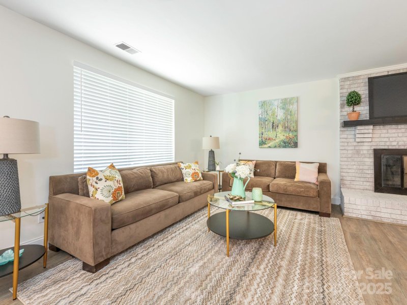 Property image 3 at 8432 Strider Drive, Charlotte, NC 28212