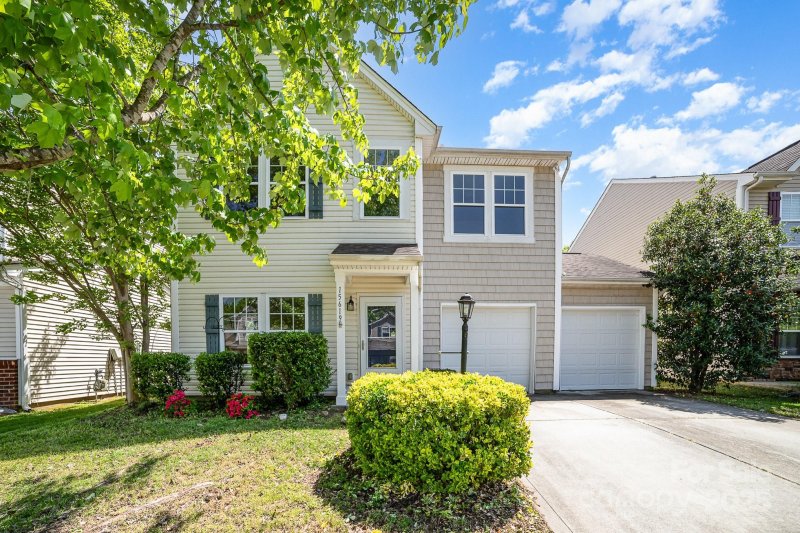 Property image 2 at 15619 Lakepoint Forest Drive, Charlotte, NC 28278