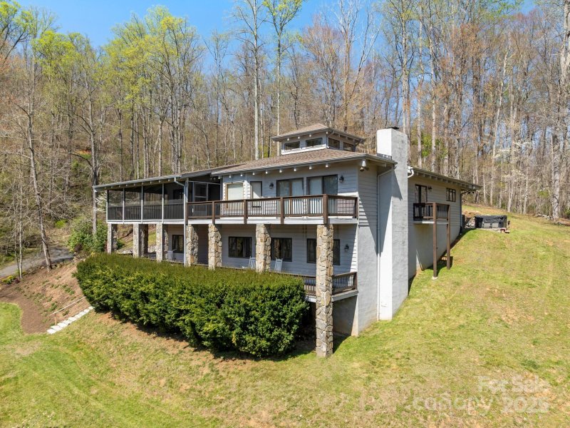 Property image 2 of 445 Country Club Drive in Springdale Estates, Canton, NC 28716