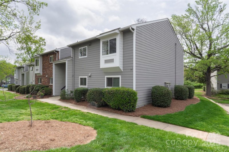 Property image 3 at 3021 Heathstead Place, Charlotte, NC 28210