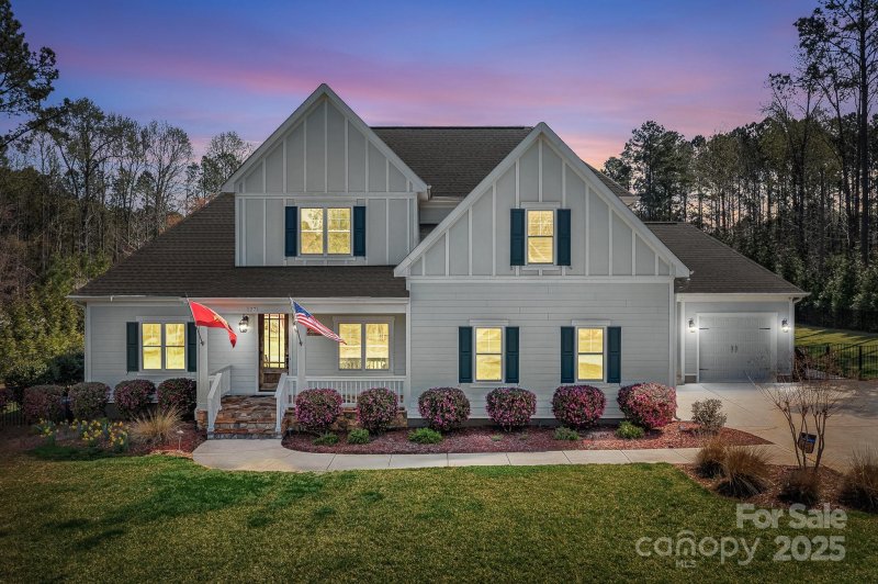 Property image 2 at 127 Castle Drive, Mooresville, NC 28117