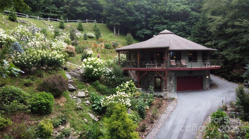 Property image 2 at 140 Slim Ridge, Maggie Valley, NC 28751