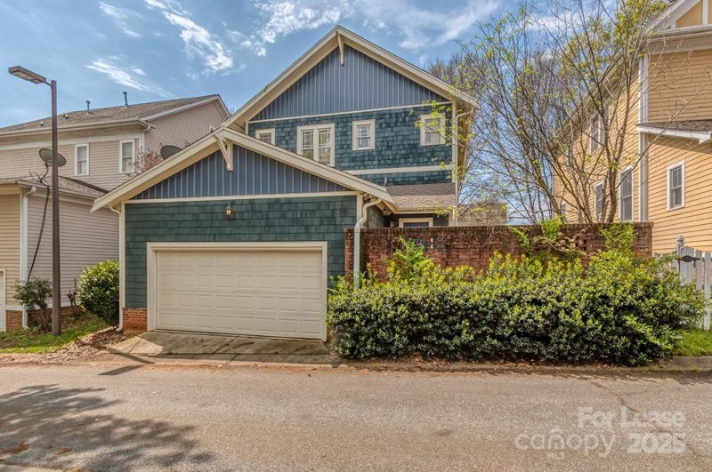 Property image 2 at 719 E 9th Street, Charlotte, NC 28202