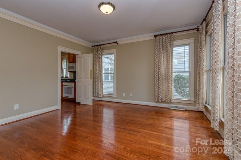 Property image 5 at 719 E 9th Street, Charlotte, NC 28202