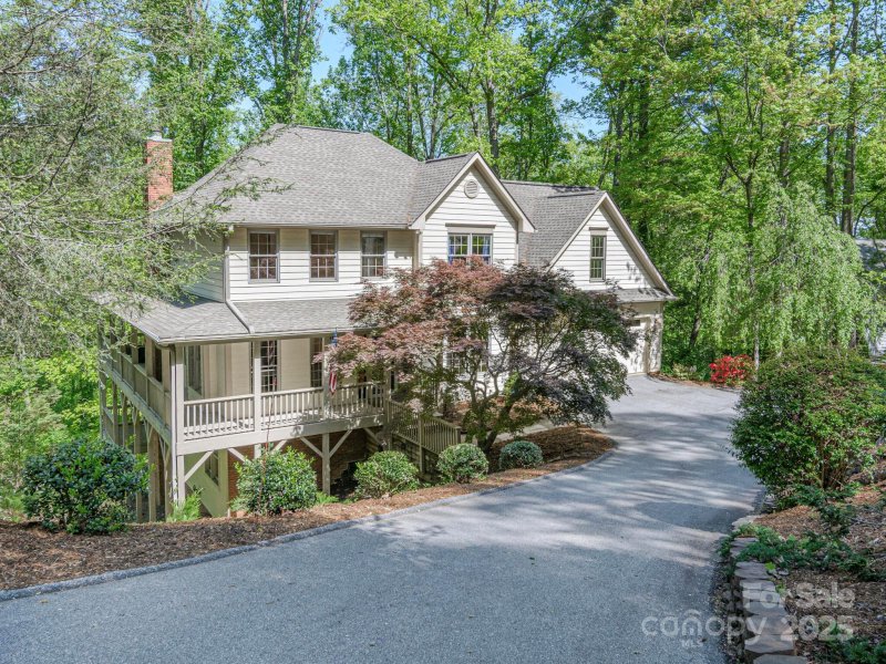 Blake Mountain Estates, Asheville Community