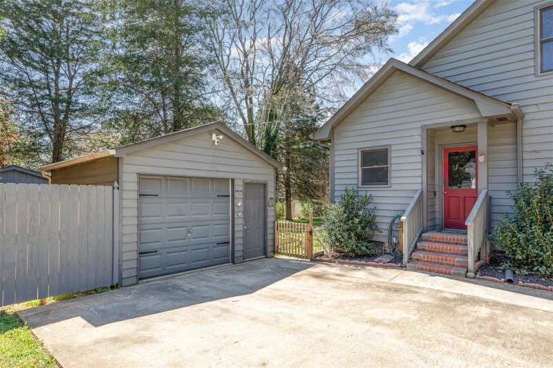 Property image 3 at 944 Normandy Way, Rock Hill, SC 29732