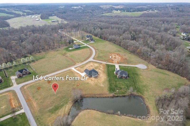 Property image 3 of 154 Carters Farm Drive in Carters Farm, Statesville, NC 28625