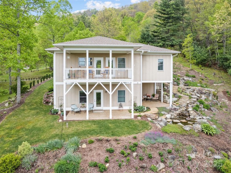 Property image 3 of 14 Chandra Lane in Mount Soma, Clyde, NC 28721