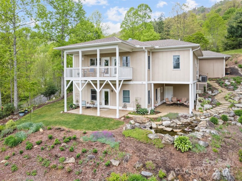 Property image 4 of 14 Chandra Lane in Mount Soma, Clyde, NC 28721