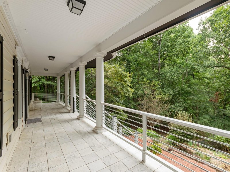 Property image 4 at 1400 Rambling Oaks Trail, Hendersonville, NC 28739