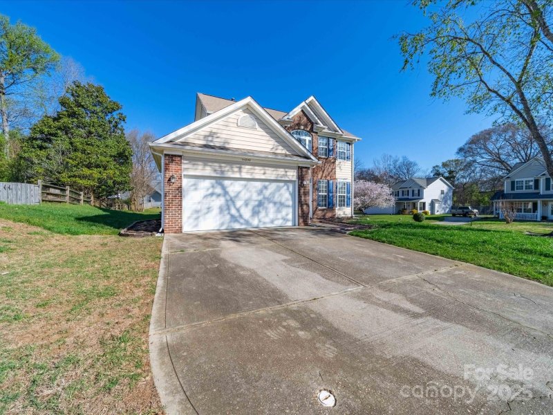 Property image 3 of 14802 Rolling Sky Drive in Southbridge Forest, Charlotte, NC 28273