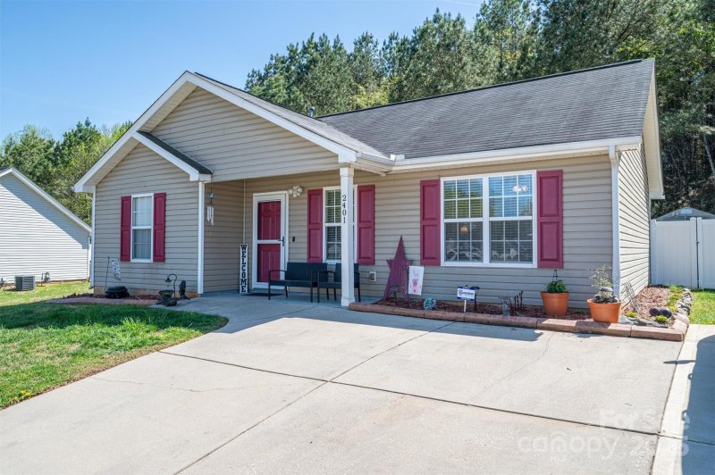 Property image 4 at 2401 Gelsinger Avenue, Bessemer City, NC 28016