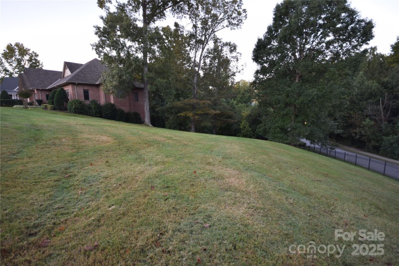 Property image 4 of 3771 Sarazen Court in Rock Barn, Conover, NC 28613
