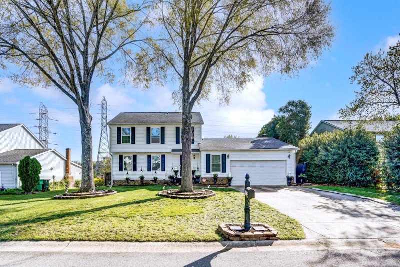 Property image 3 at 2243 Flint Glenn Lane, Charlotte, NC 28262