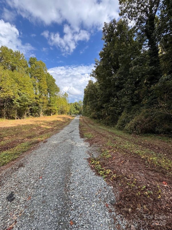 Property image 4 of 2015 C Avenue in Wilson Heights, Charlotte, NC 28216