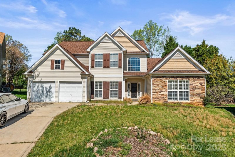 8811 Singleton Court