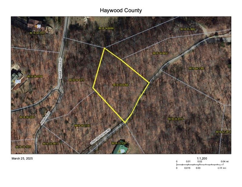 Property image 2 of 28 Angel Road in Utah Mountain Estates, Waynesville, NC 28785