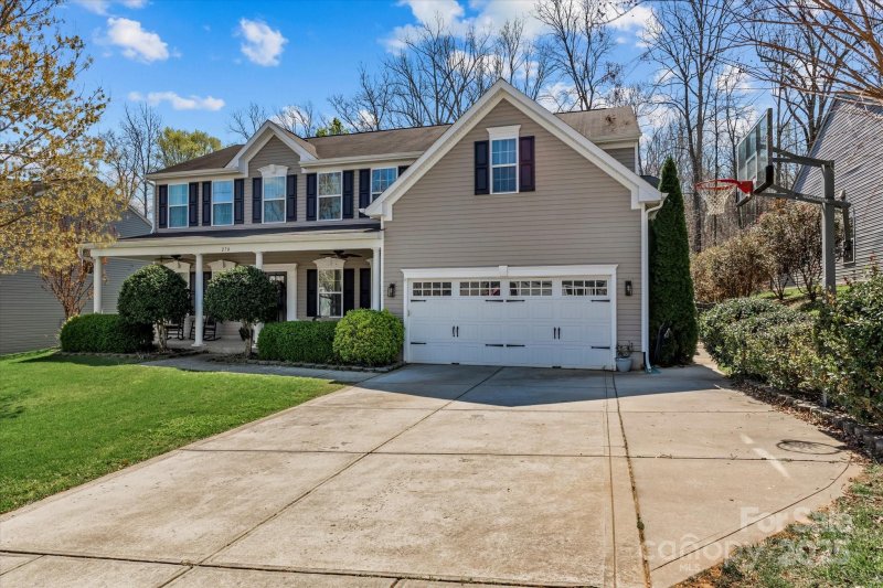 Property image 2 at 270 Almora Loop, Mooresville, NC 28115