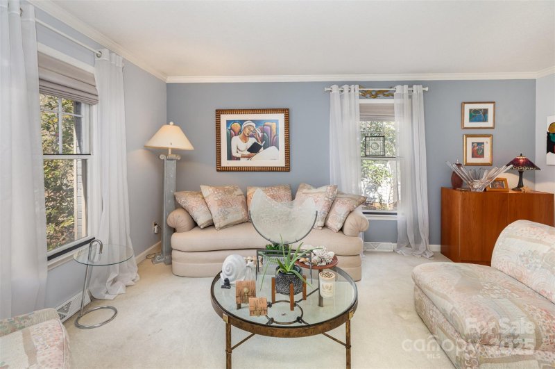 Property image 4 at 929 Autumnwood Lane, Charlotte, NC 28213