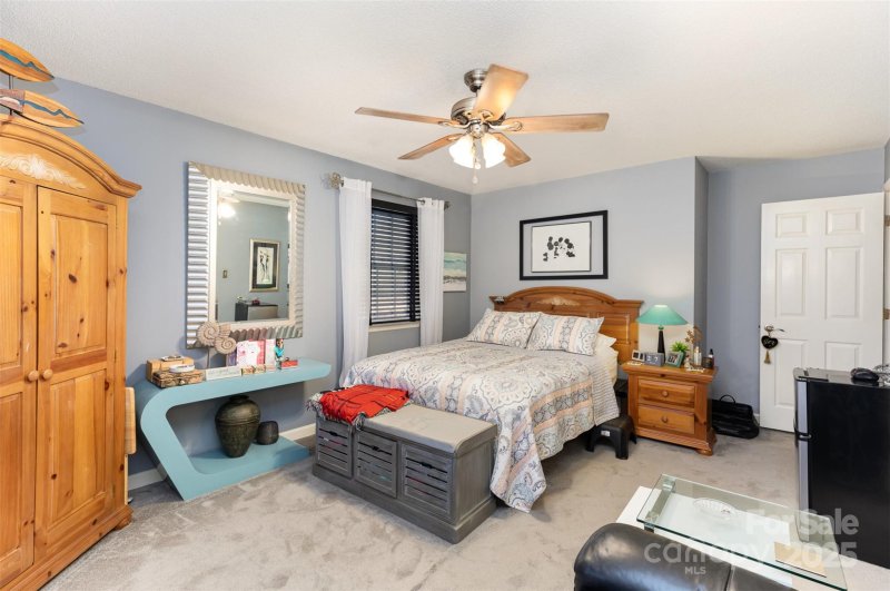 Property image 5 at 929 Autumnwood Lane, Charlotte, NC 28213