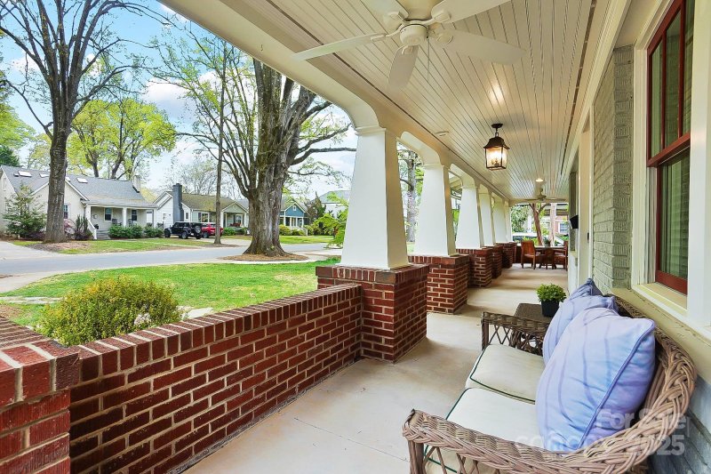 Property image 4 at 2208 Bay Street, Charlotte, NC 28205