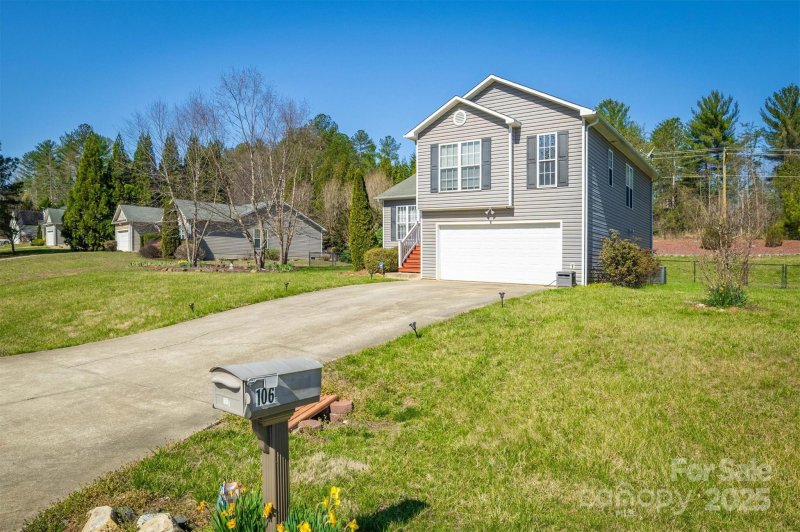 Property image 3 at 106 S River Glen Drive, Morganton, NC 28655