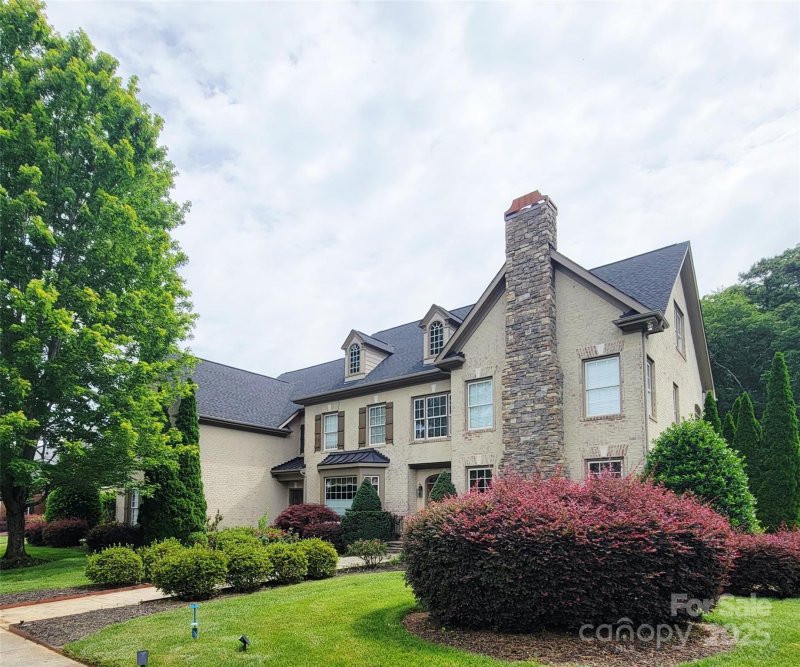 708 Ridgelake Drive
