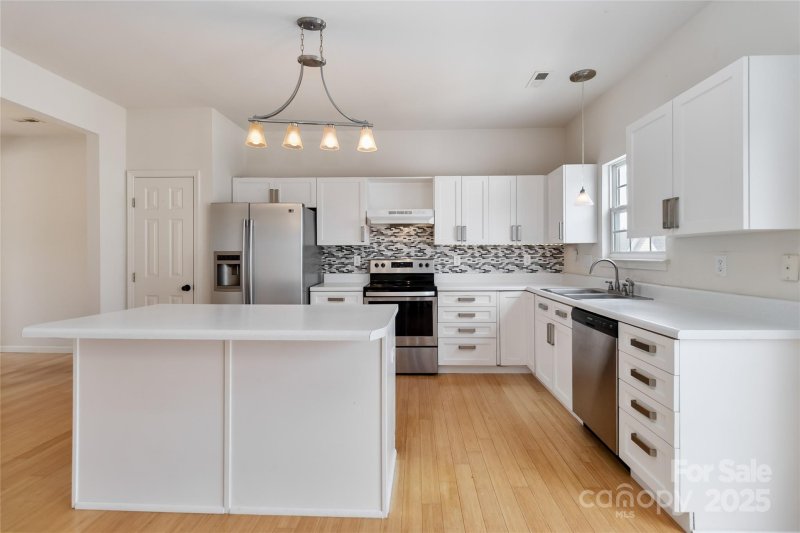 Property image 2 of 6825 Creft Circle in Lake Park, Indian Trail, NC 28079